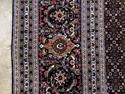 8'3"x11'5" Fine Hand-Knotted Wool & Silk Oriental Rug - Area Carpet