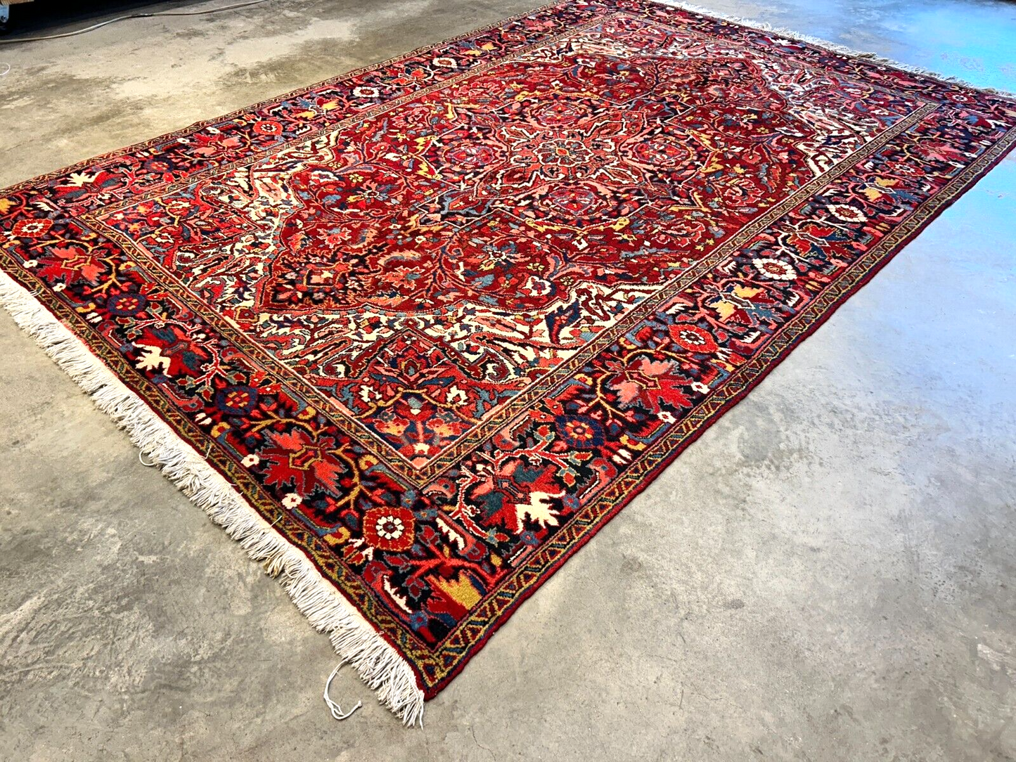 7'9"x11'4" Hand-Knotted 100% Wool Pile Herize Rug