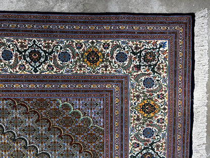 8'3"x11'6" Fine Hand-Knotted Wool & Silk Oriental Rug - Area Carpet