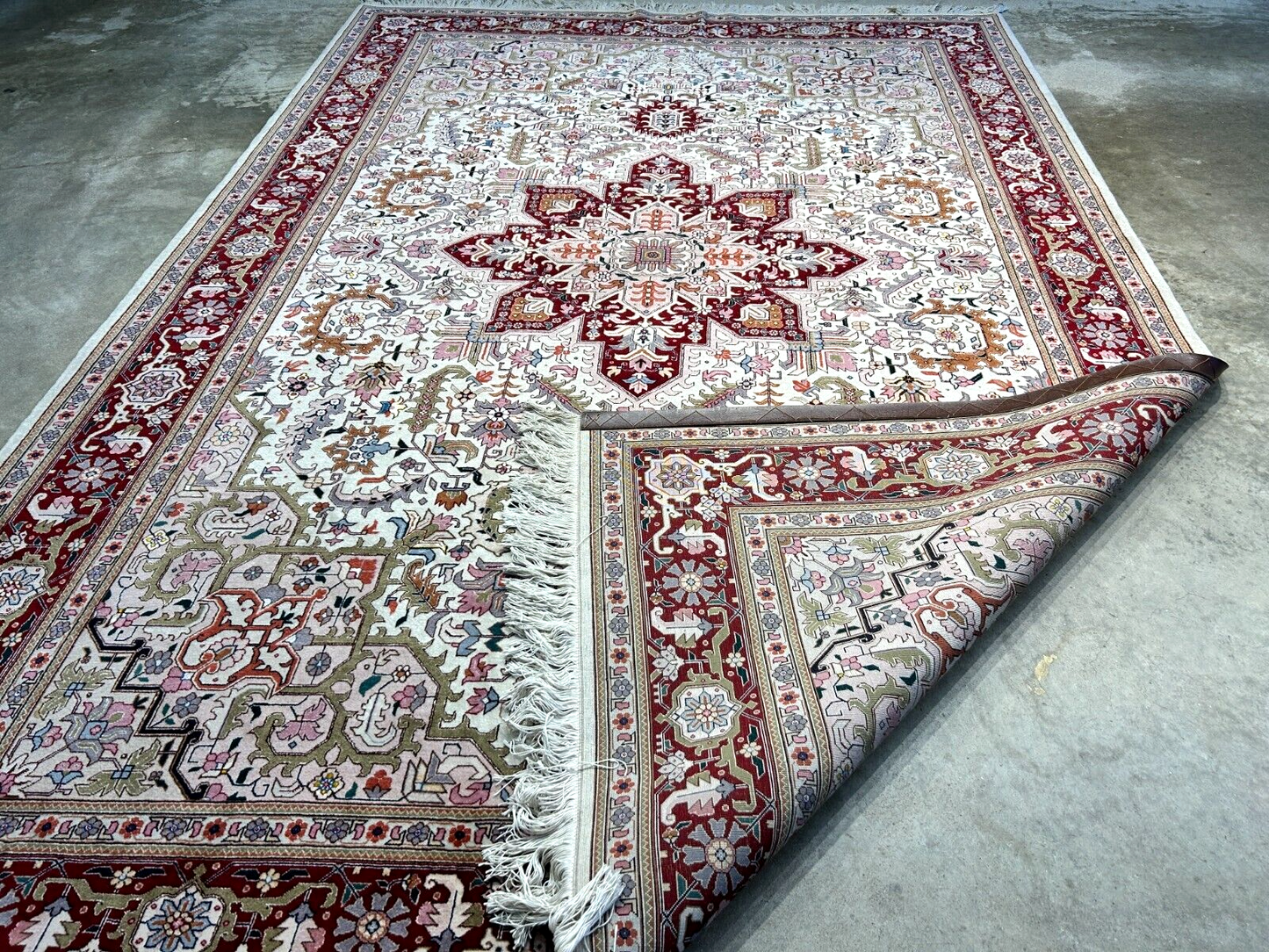6'8"x10' Fine Hand-Knotted Wool & Silk Blend Tabrize Herize Carpet - Area Rug