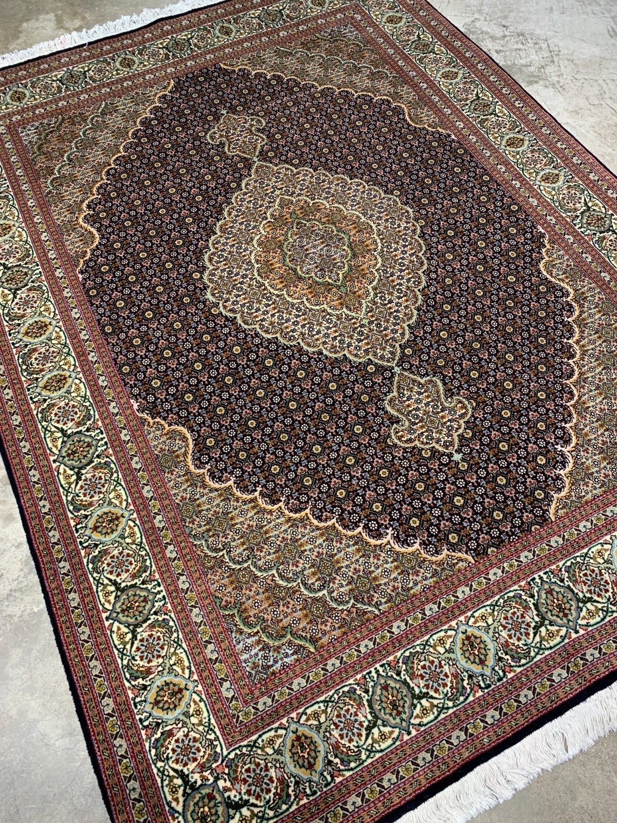 5'x6'9" Fine Hand-Knotted Wool & Silk Blend Tabrize Mahi Carpet - Area Rug