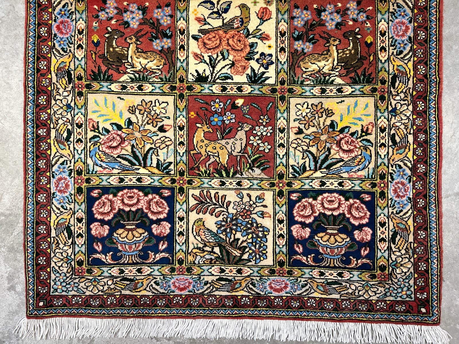 3'5"x5'2" Hand-Knotted 100% Lamb Wool Bakhtiarie Carpet - Area Rug