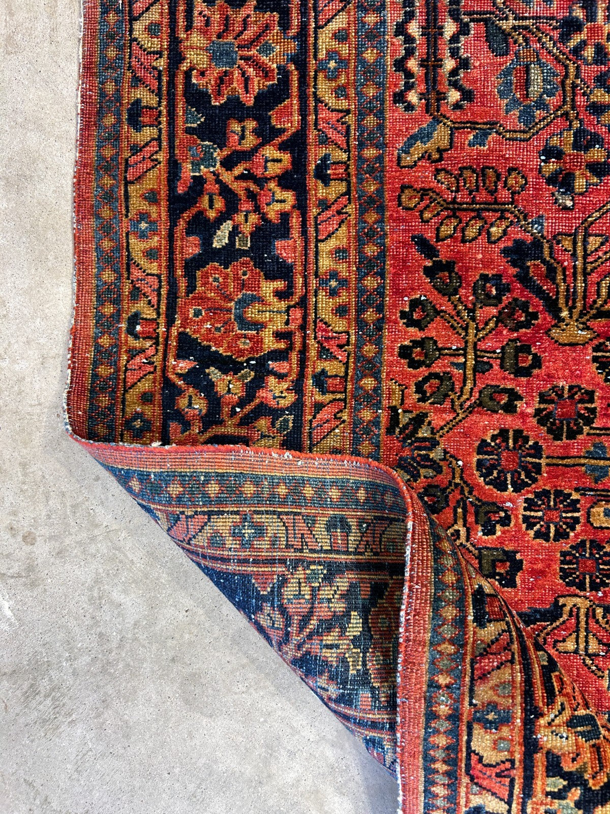 4'3"x6'9" Antique Hand-Knotted 100% Wool Pile Sarouke Area Rug - Carpet