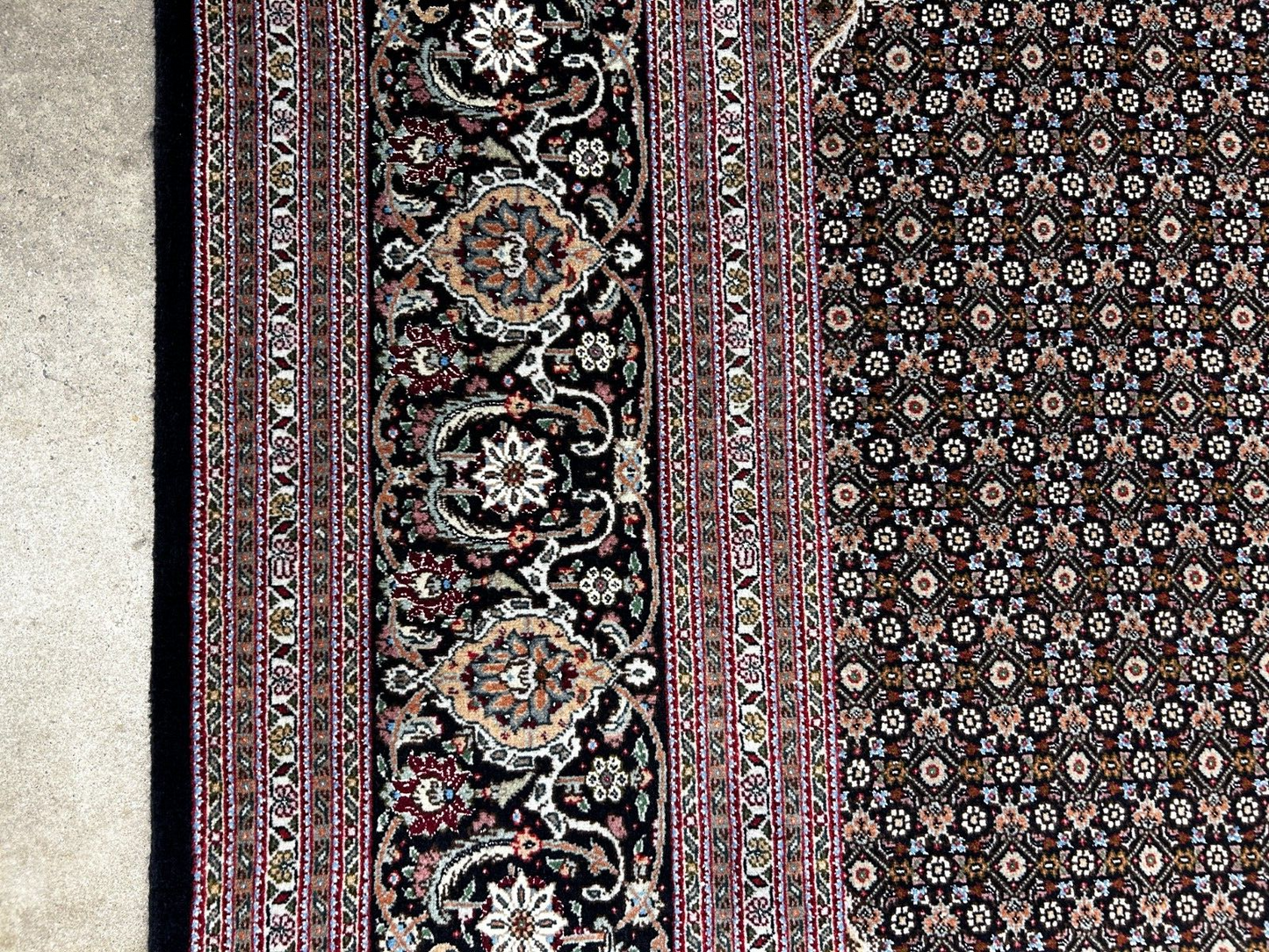 8'2"x11'5" Fine Hand-Knotted Wool & Silk Oriental Rug - Area Carpet