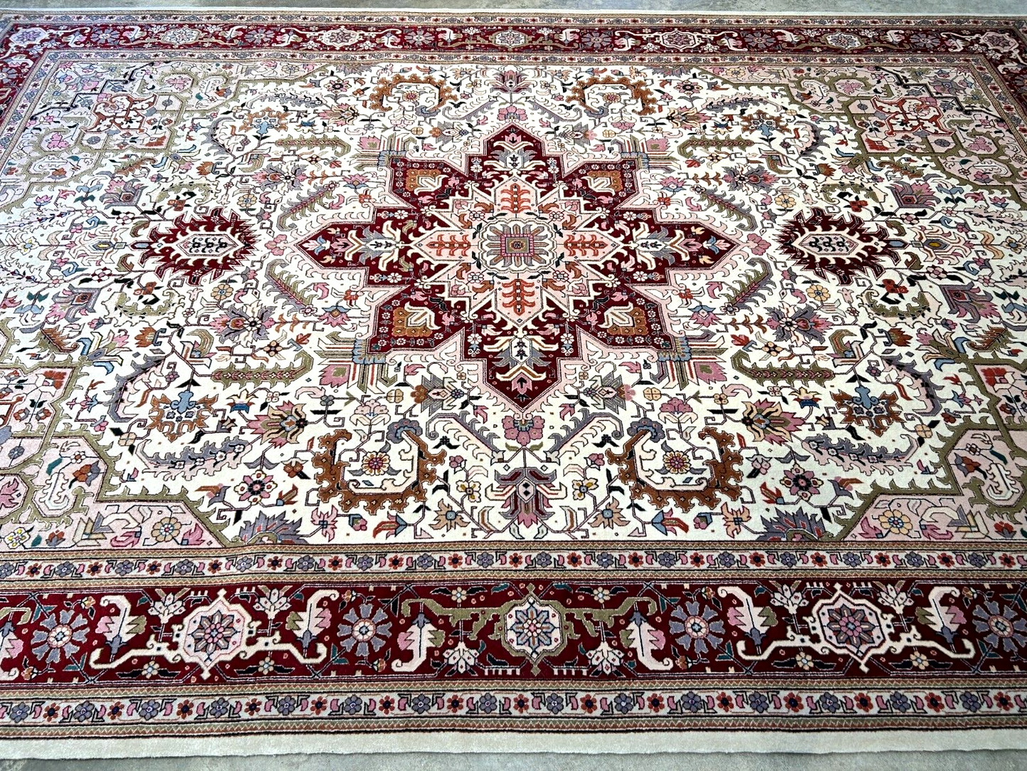 6'8"x10' Fine Hand-Knotted Wool & Silk Blend Tabrize Herize Carpet - Area Rug