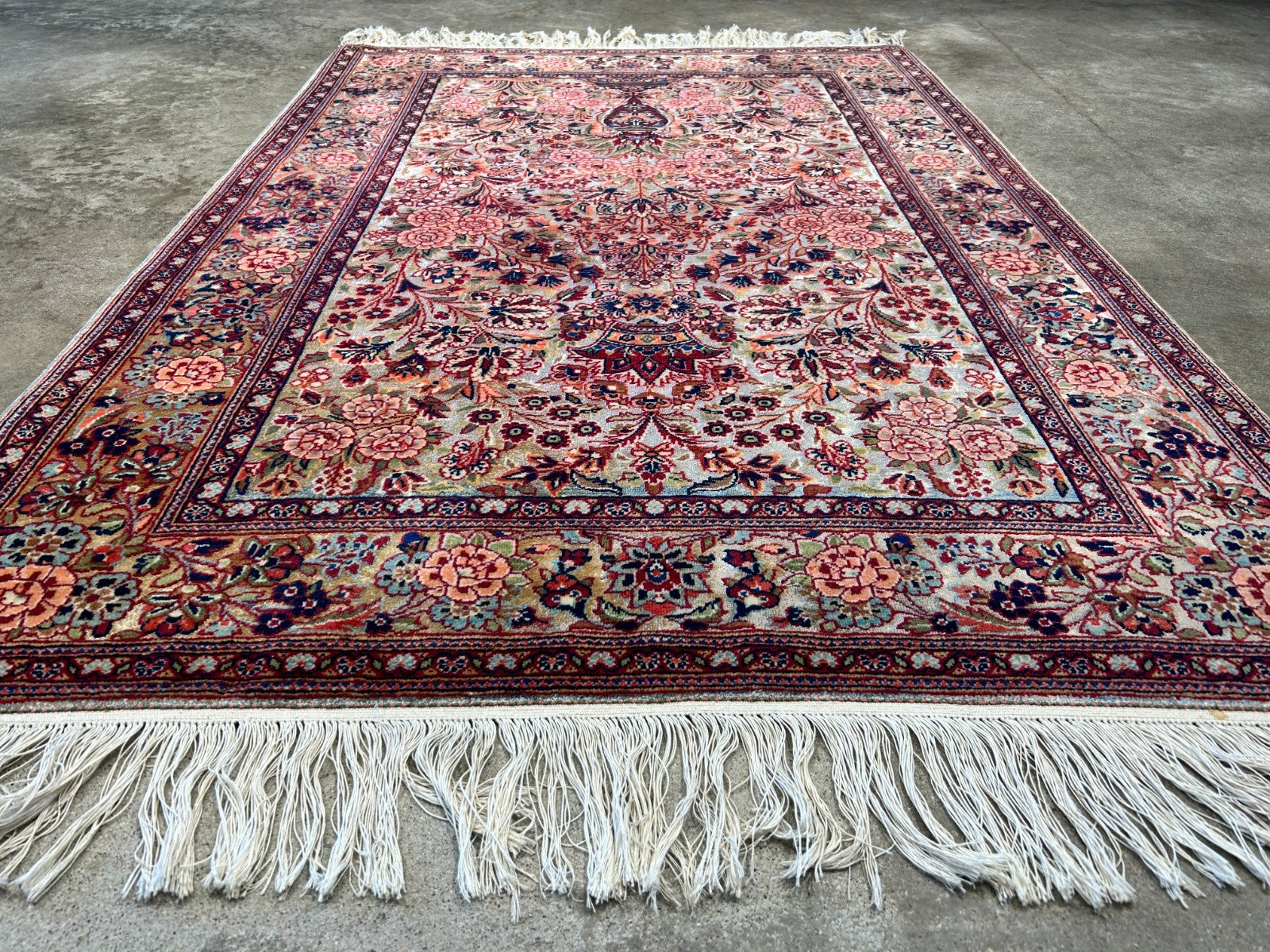 3'3"x5'4" Very Fine Hand-Knotted 100% Wool Pile Persiane Kashane Rug