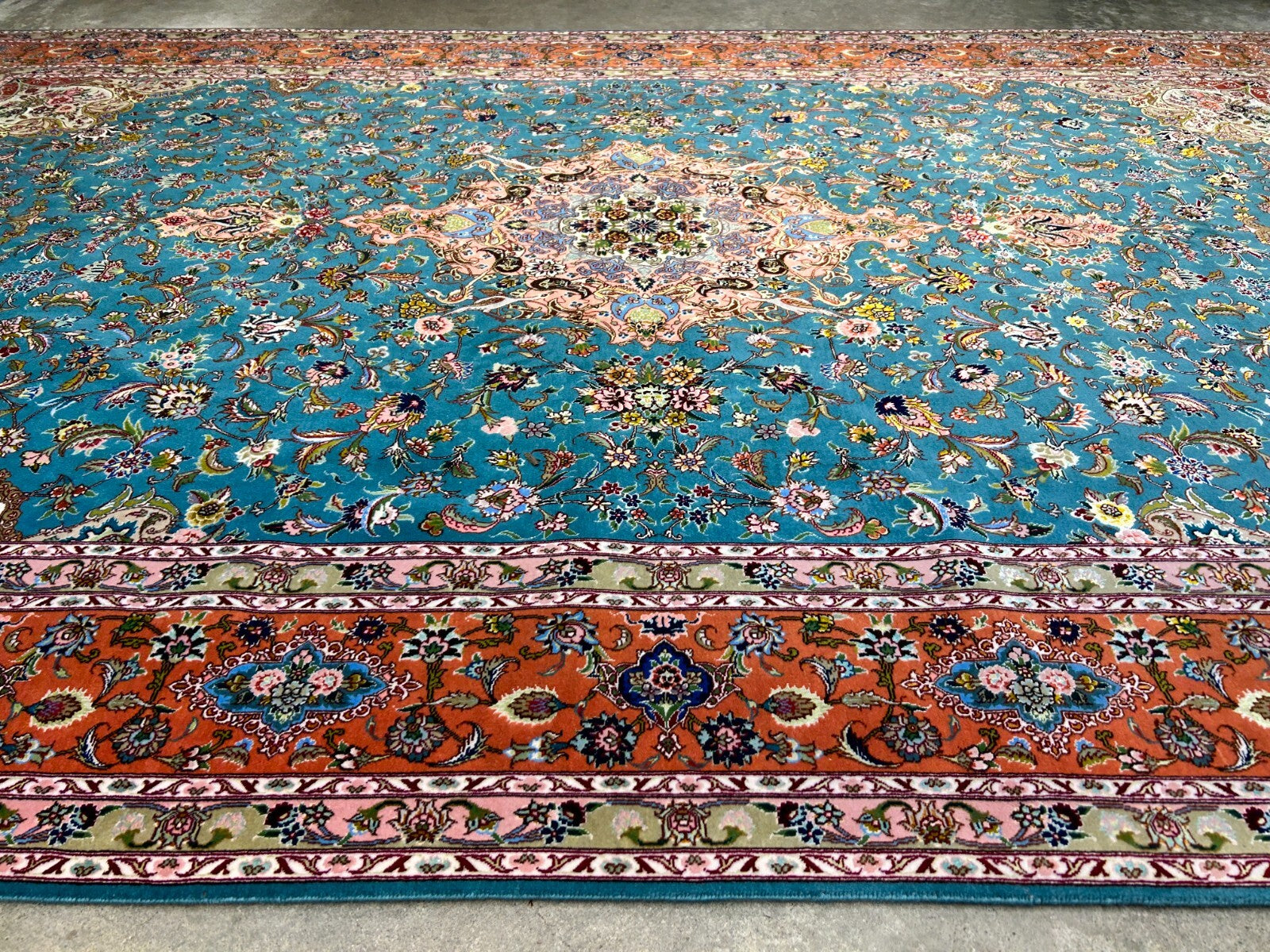 5'9"x9'5" Extra-Fine Hand-Knotted Wool & Silk Blend Tabrize Carpet - Area Rug