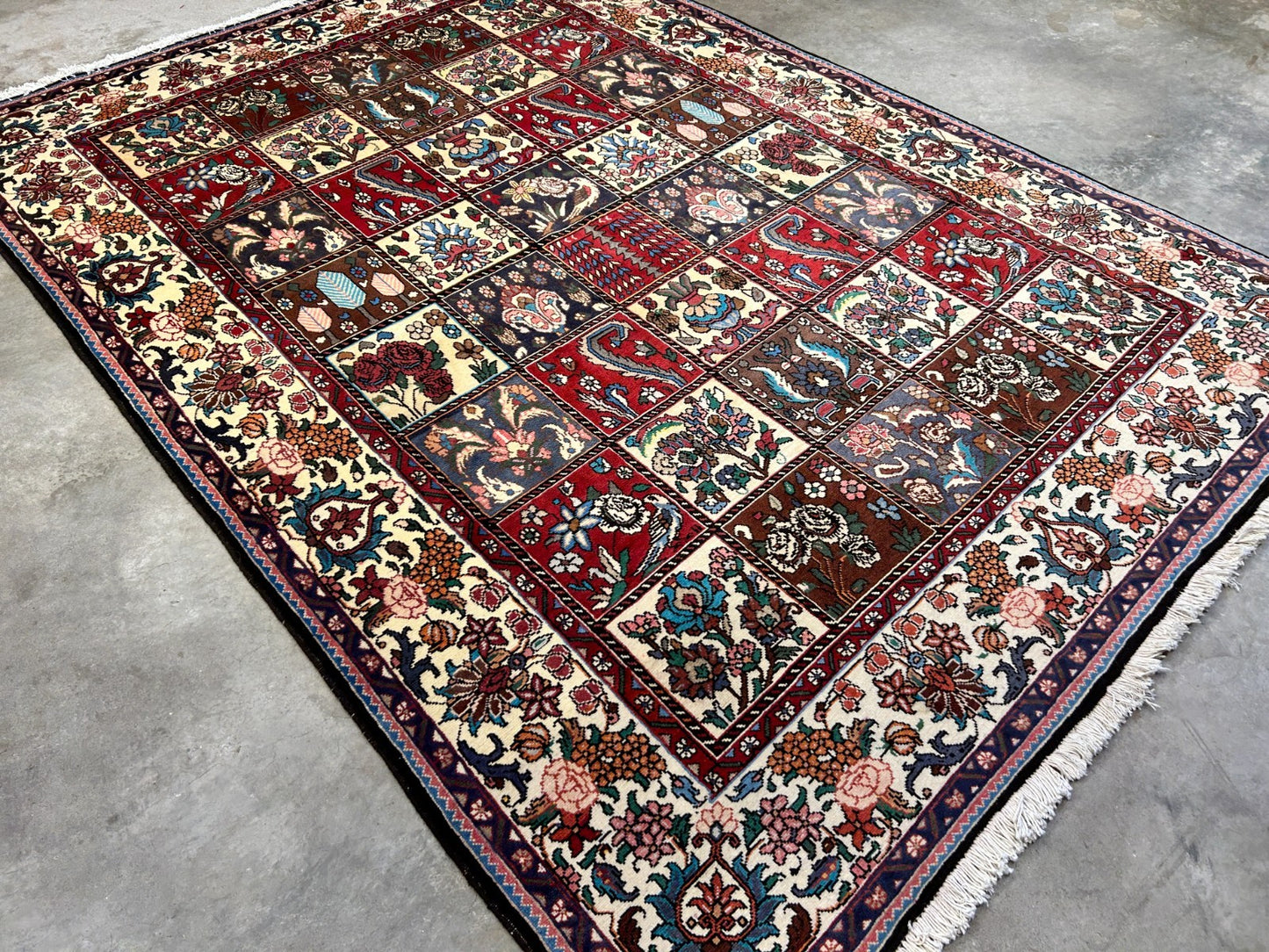 6'9"x9'5" Hand-Knotted 100% Lamb Wool Bakhtiarie Carpet - Area Rug