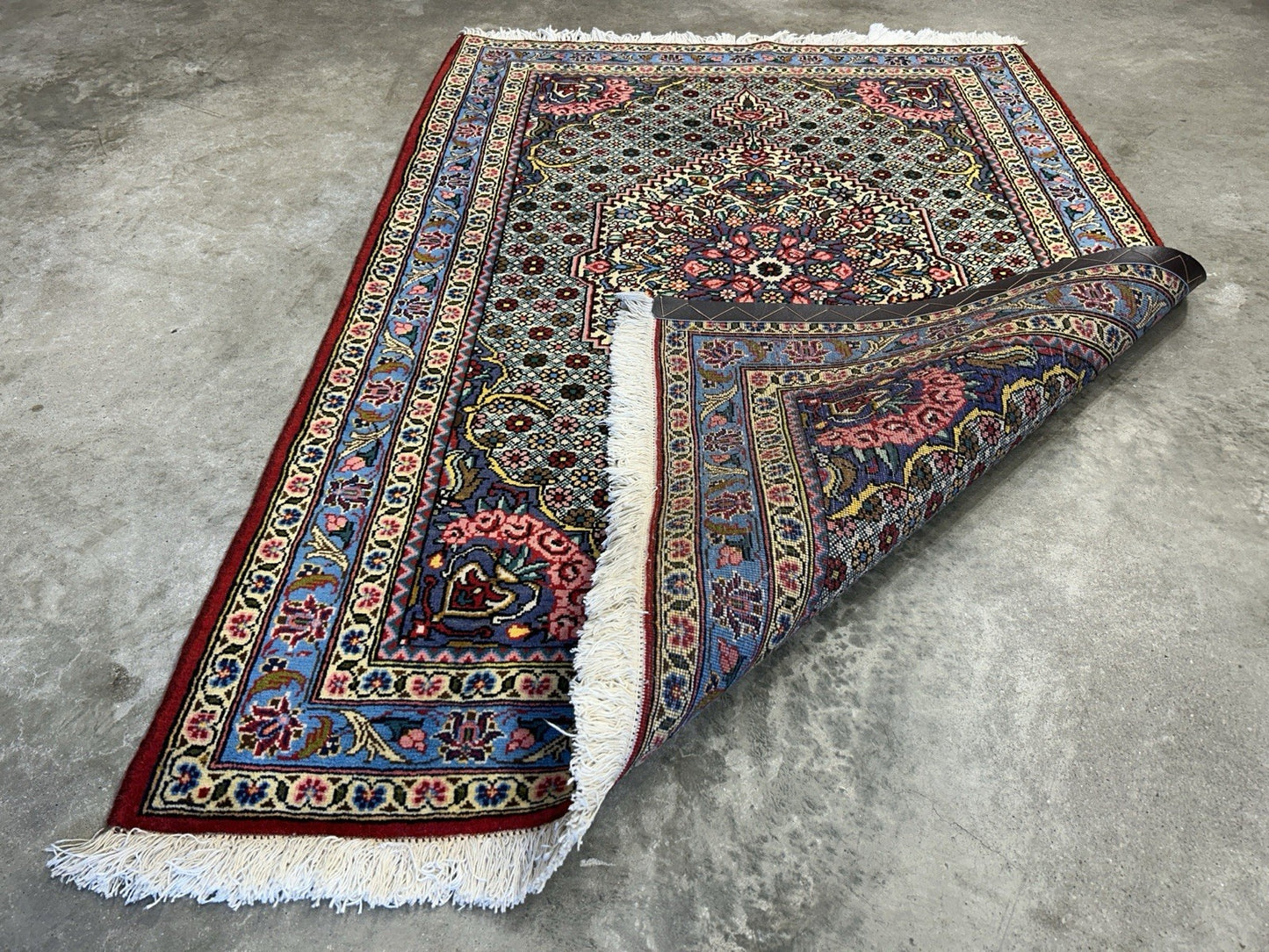 3'5"x5'2" Hand-Knotted 100% Wool Pile Persiane Bakhtiarie Rug