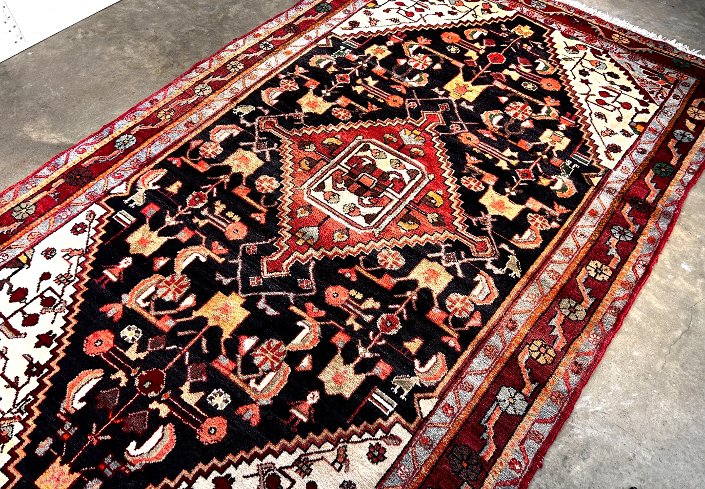 5'2" x 8'7'' Hand-Knotted 100% Wool Pile Hamadane Area Rug