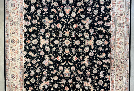 8'9"x11'6" Hand-Knotted Wool & Silk Blend Oriental Rug