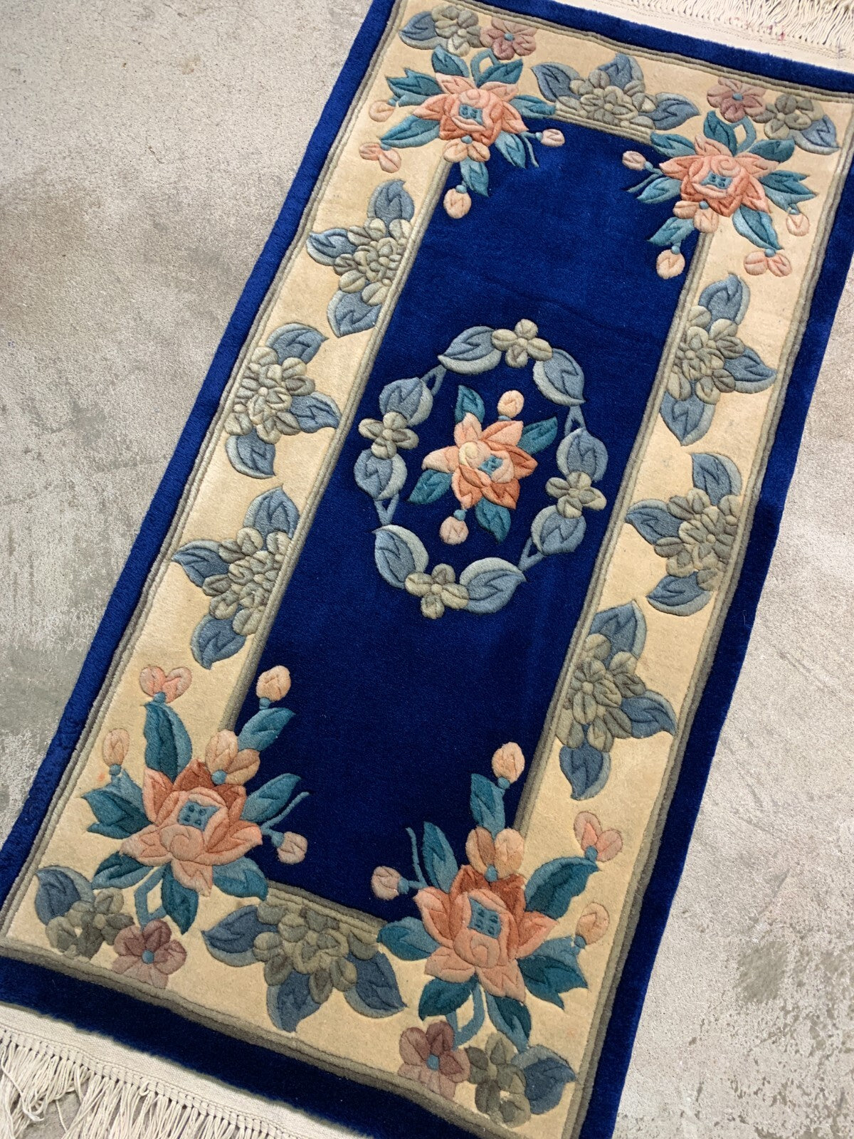 2'x4' Hand-Knotted Wool Oriental Rug - Area Carpet