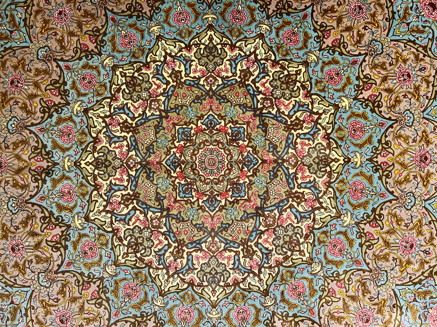 9'9"x13'4" Exquisite Signed Hand-Knotted 100% Silk Qume Rug