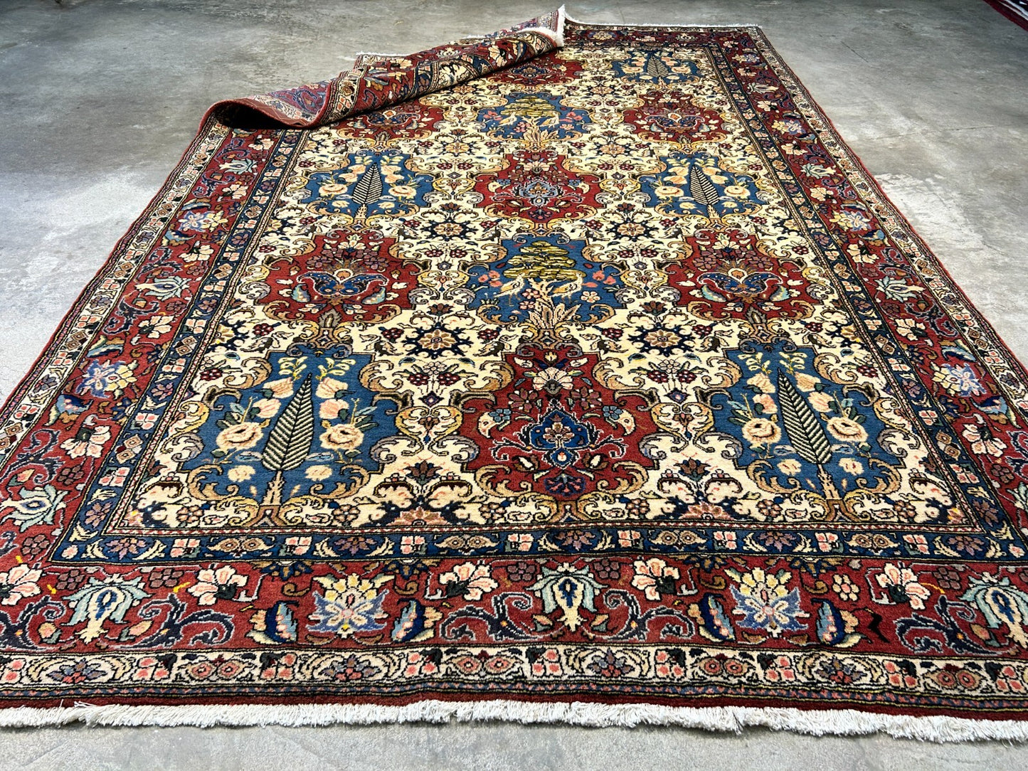 6'10"x10'2" Hand-Knotted 100% Lamb Wool Bakhtiarie Carpet - Area Rug
