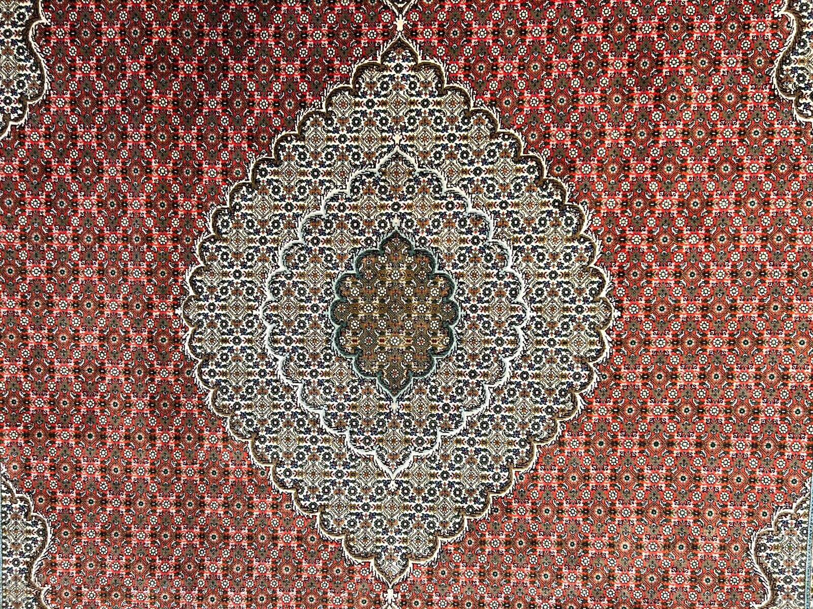 6'6"x9'6" Fine Hand-Knotted Wool & Silk Blend Tabrize Mahi Carpet - Area Rug