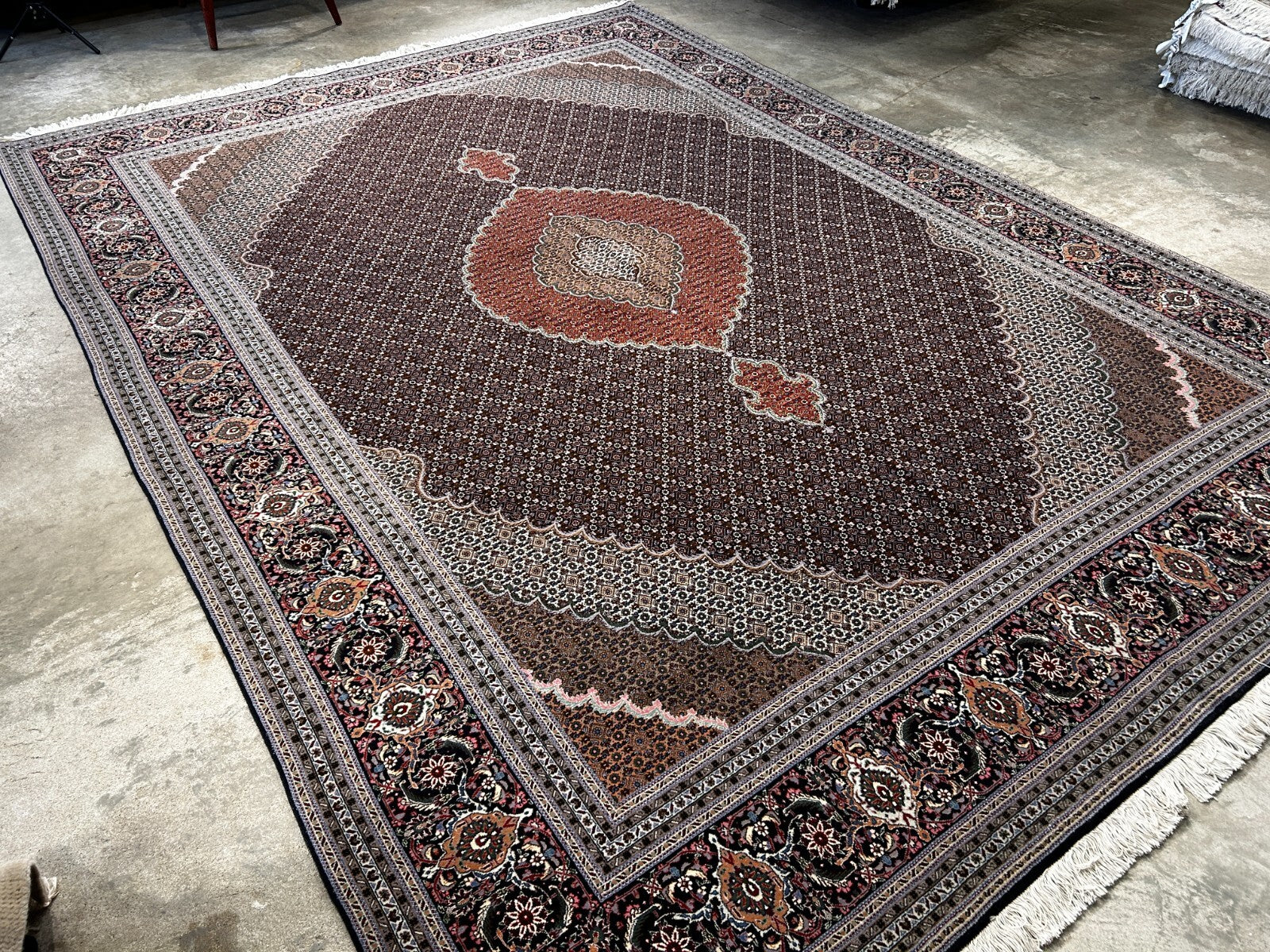 8'3"x11'5" Fine Hand-Knotted Wool & Silk Oriental Rug - Area Carpet