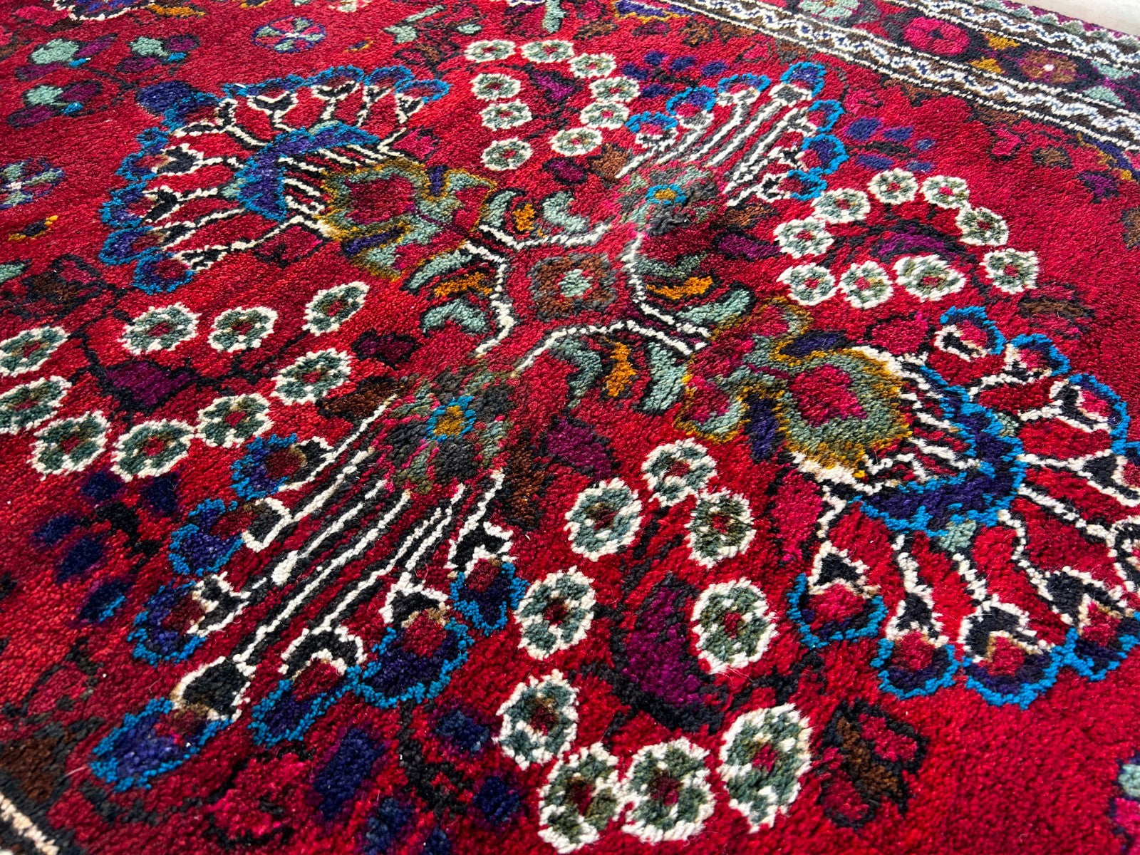 4'6" x 8' Hand-Knotted 100% Wool Hamadane Area Rug