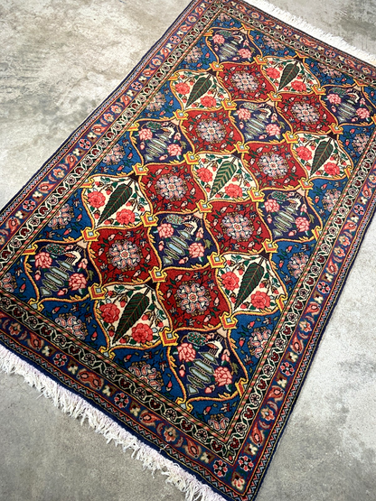 3'3"x5'2'' Hand-Knotted 100% Wool Pile Bakhtiarie Area Rug