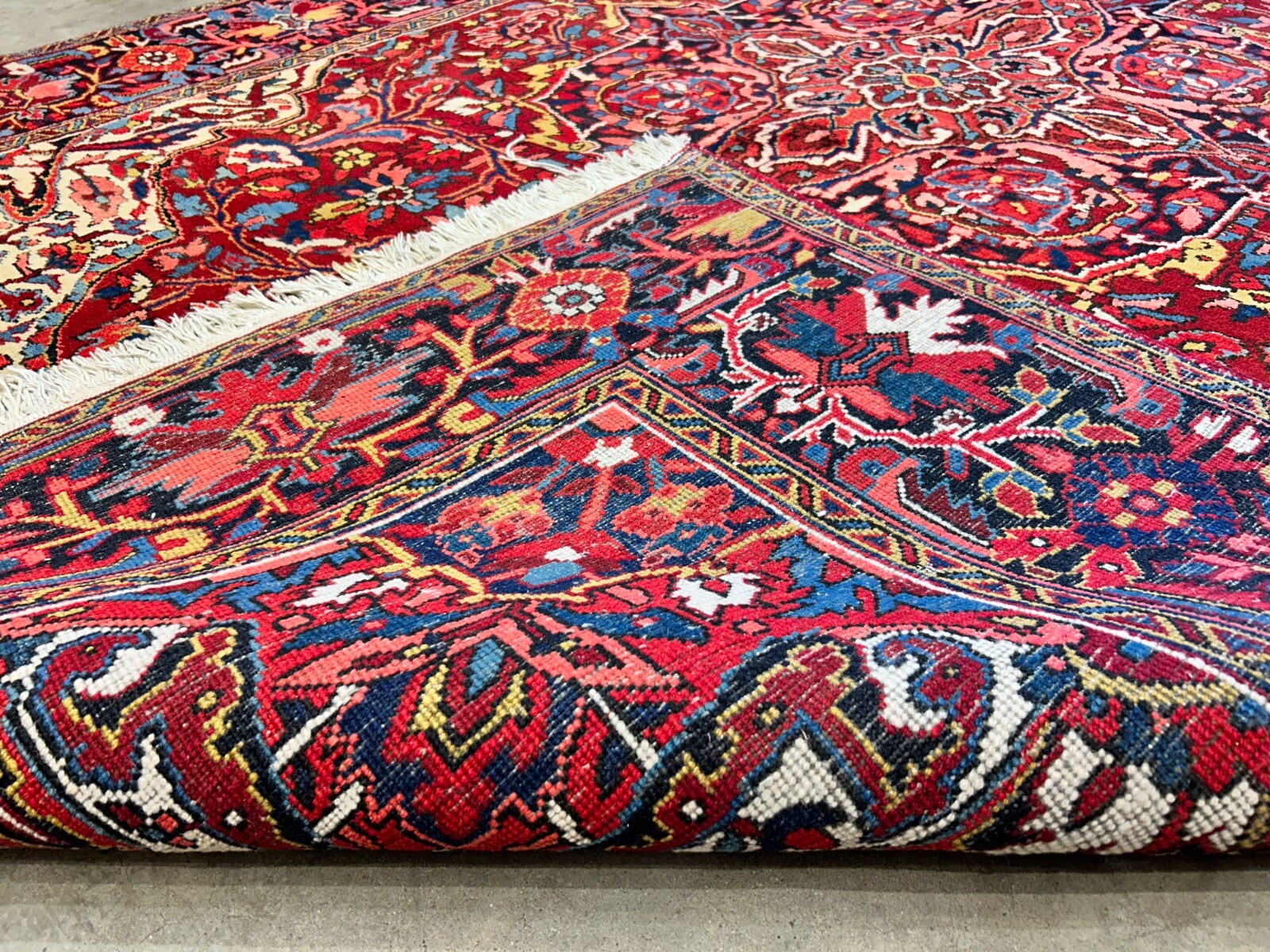 7'9"x11'4" Hand-Knotted 100% Wool Pile Herize Rug