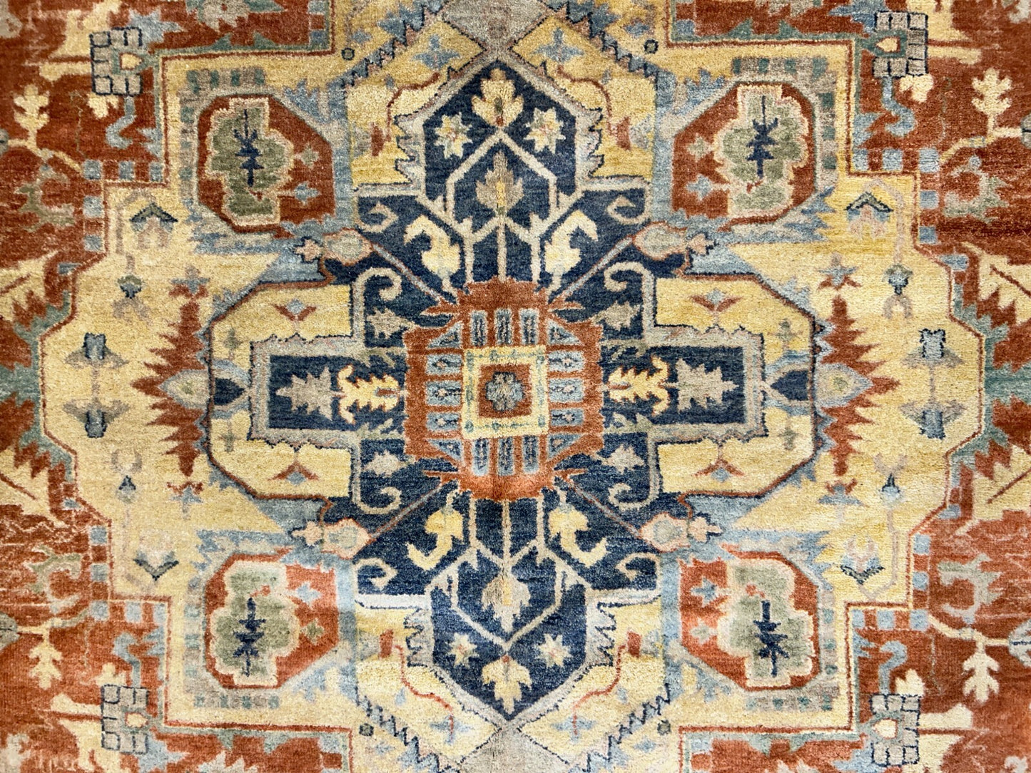 9'x12' Hand-Knotted 100% Lamb Wool Serapie Design Carpet - Area Rug