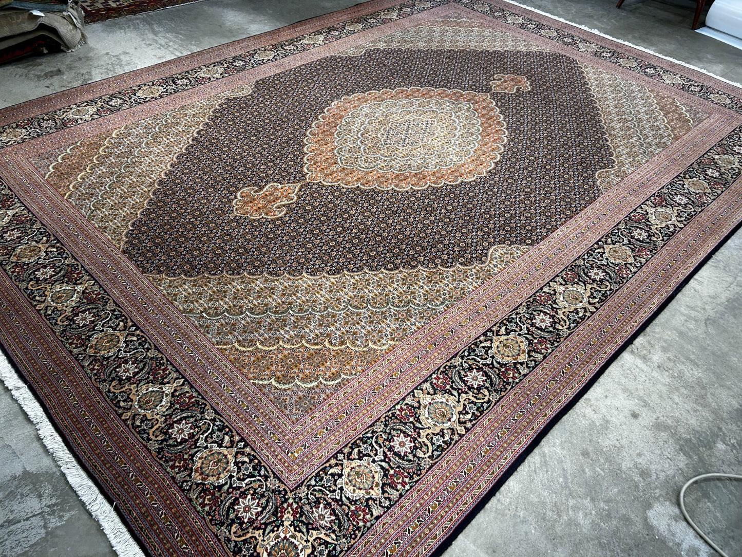 8'4"x11'6" Fine Hand-Knotted Wool & Silk Oriental Rug - Area Carpet