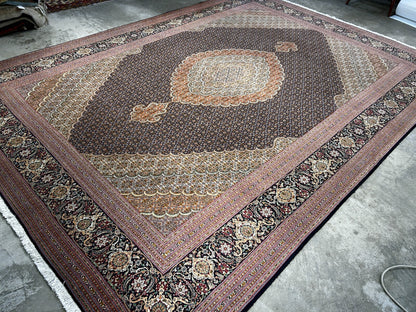 8'4"x11'6" Fine Hand-Knotted Wool & Silk Oriental Rug - Area Carpet