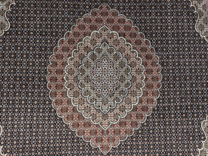 8'2"x11'5" Fine Hand-Knotted Wool & Silk Oriental Rug - Area Carpet