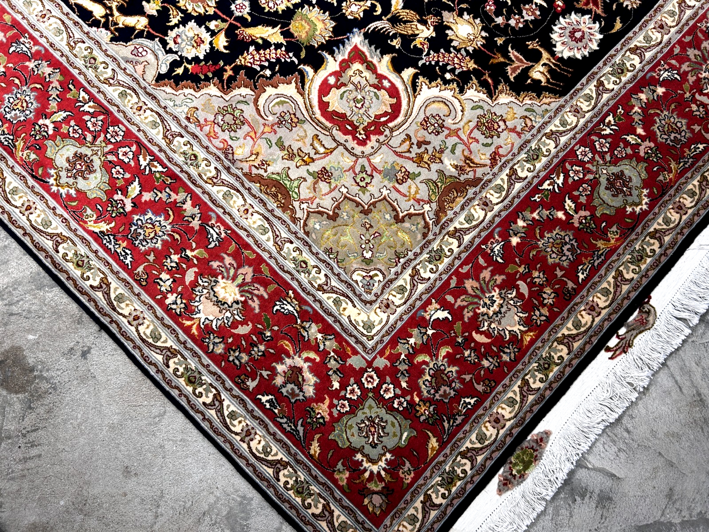 8'7"x12'3" Very Fine Hand-Knotted Wool & Silk Tabrize Area Rug - Carpet