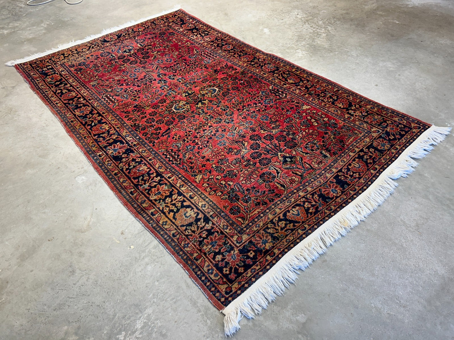 4'3"x6'9" Antique Hand-Knotted 100% Wool Pile Sarouke Area Rug - Carpet
