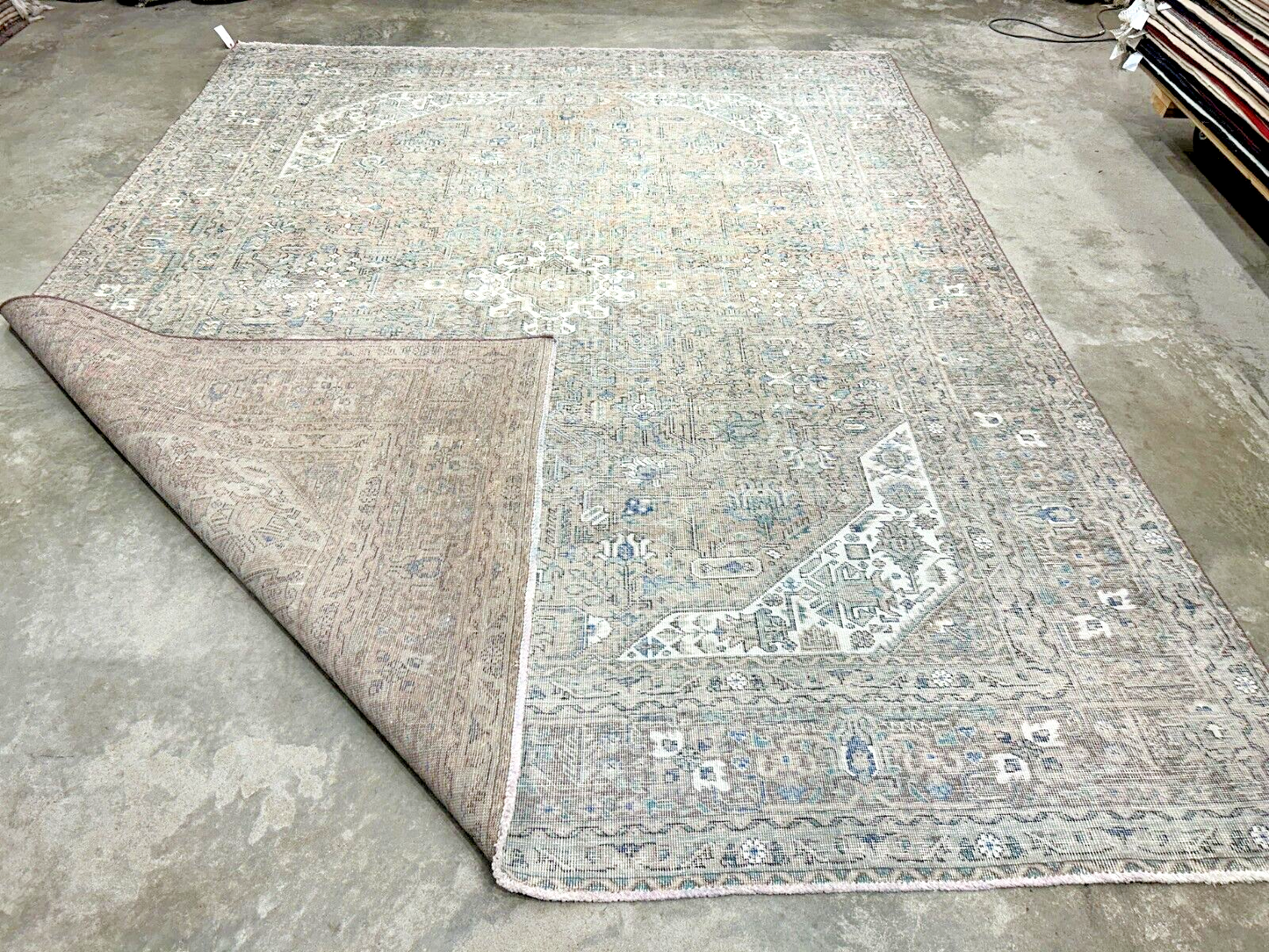 9'8"x12'5" Hand-Knotted 100% Wool Pile Herize Rug