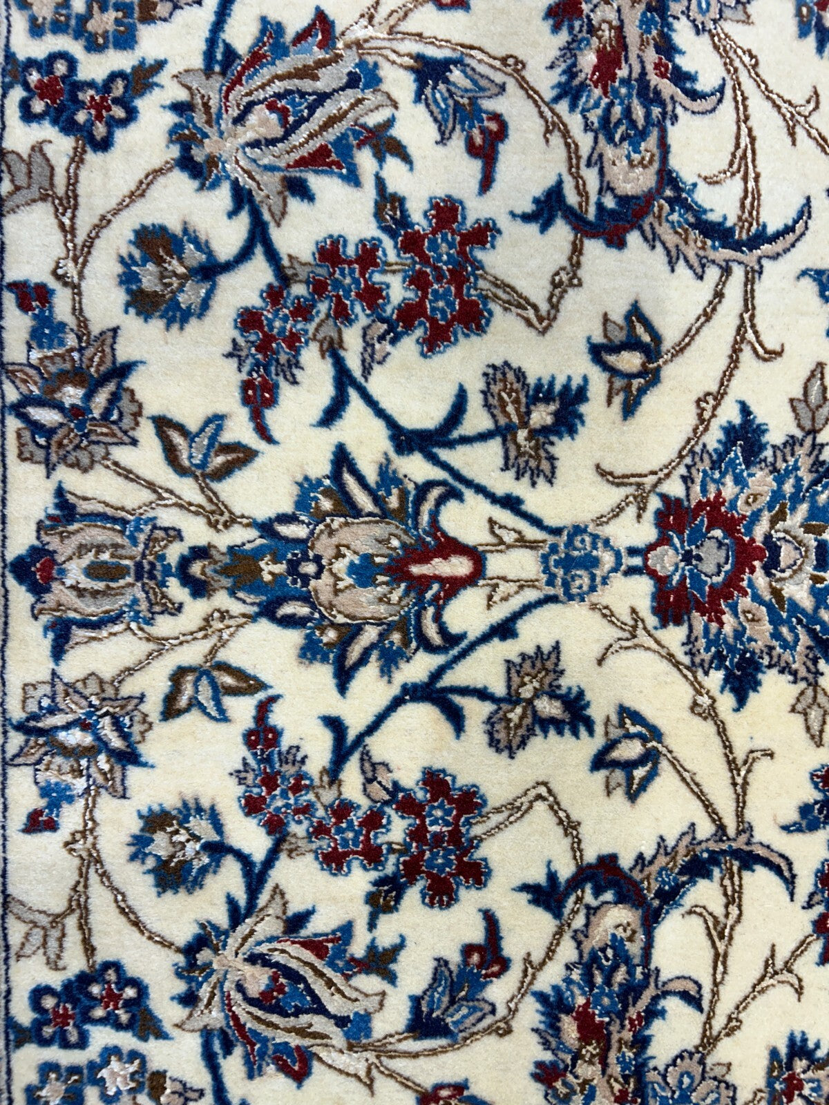 10'3"x14'1" Extra Fine Hand-Knotted Wool & Silk Naine Rug