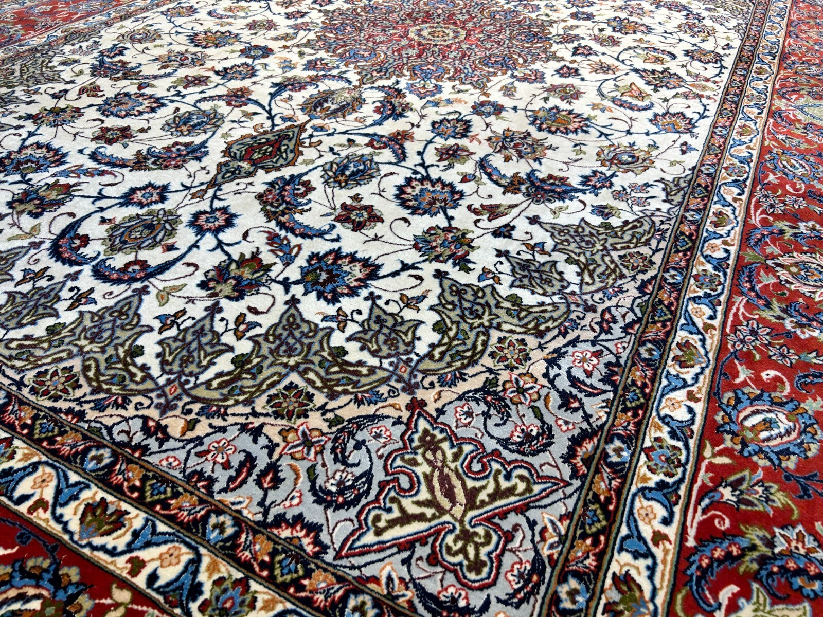 6'9"x10'3" Extra-Fine Hand-Knotted Wool & Silk Blend Isfahane Area Rug - Signed