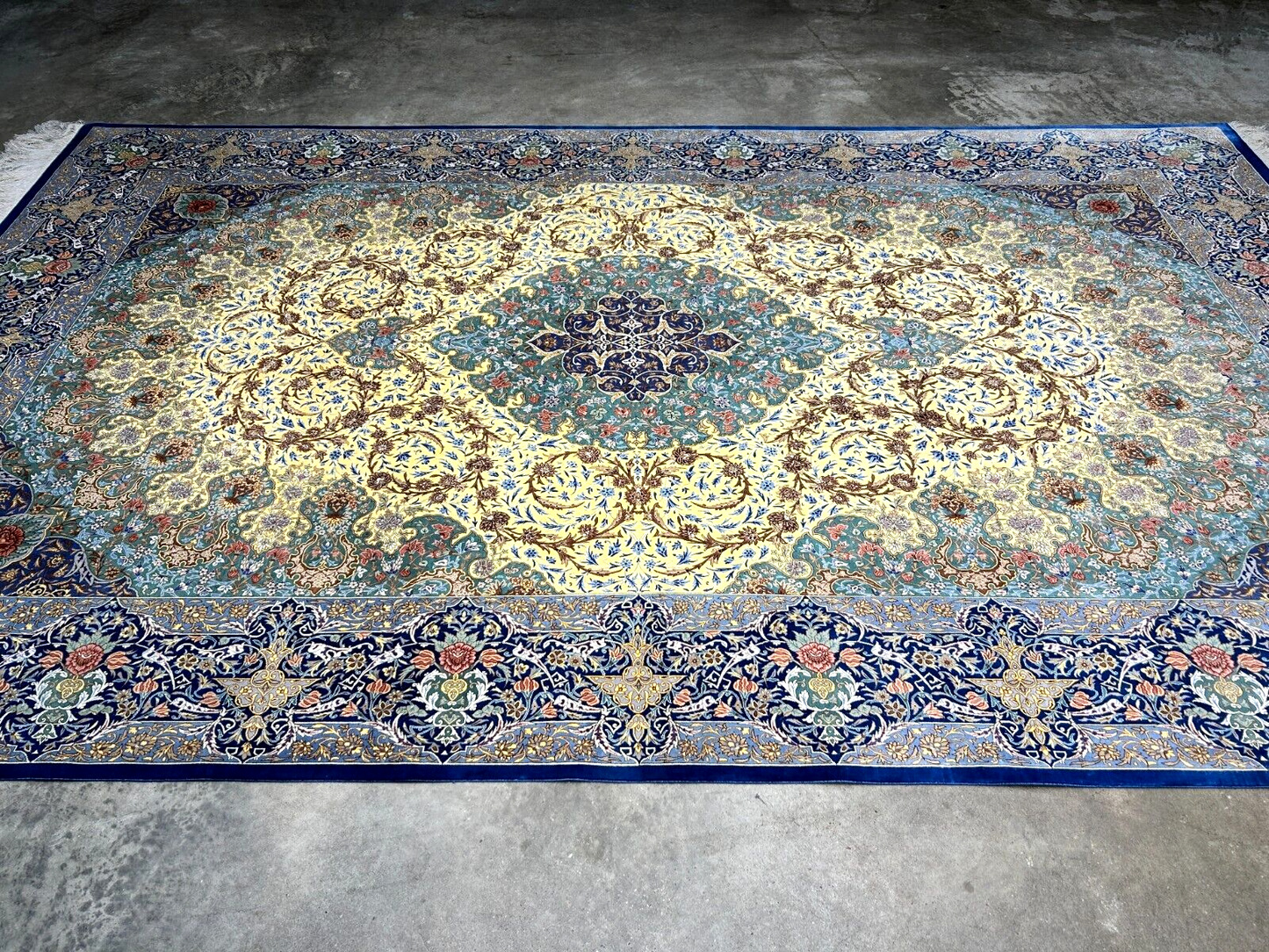6'5"x10'4" Exquisite Extra-Fine Hand-Knotted 100% Silk Qume Carpet - Area Rug