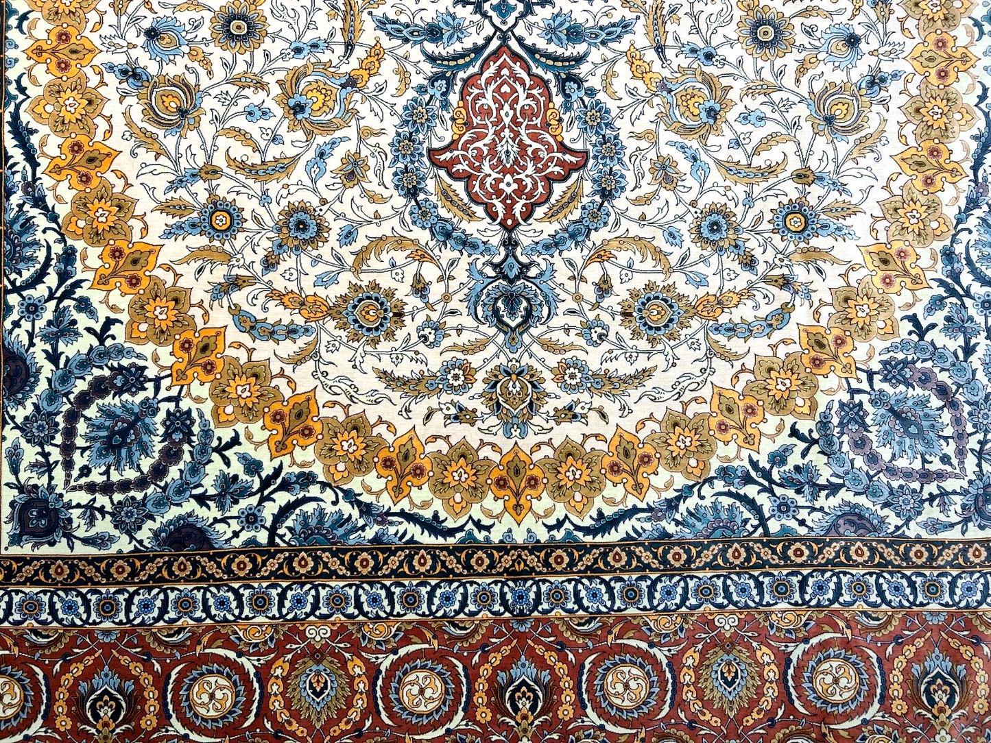 7'3"x10'7" Exquisite Extra-Fine Hand-Knotted 100% Silk Qume Carpet - Area Rug