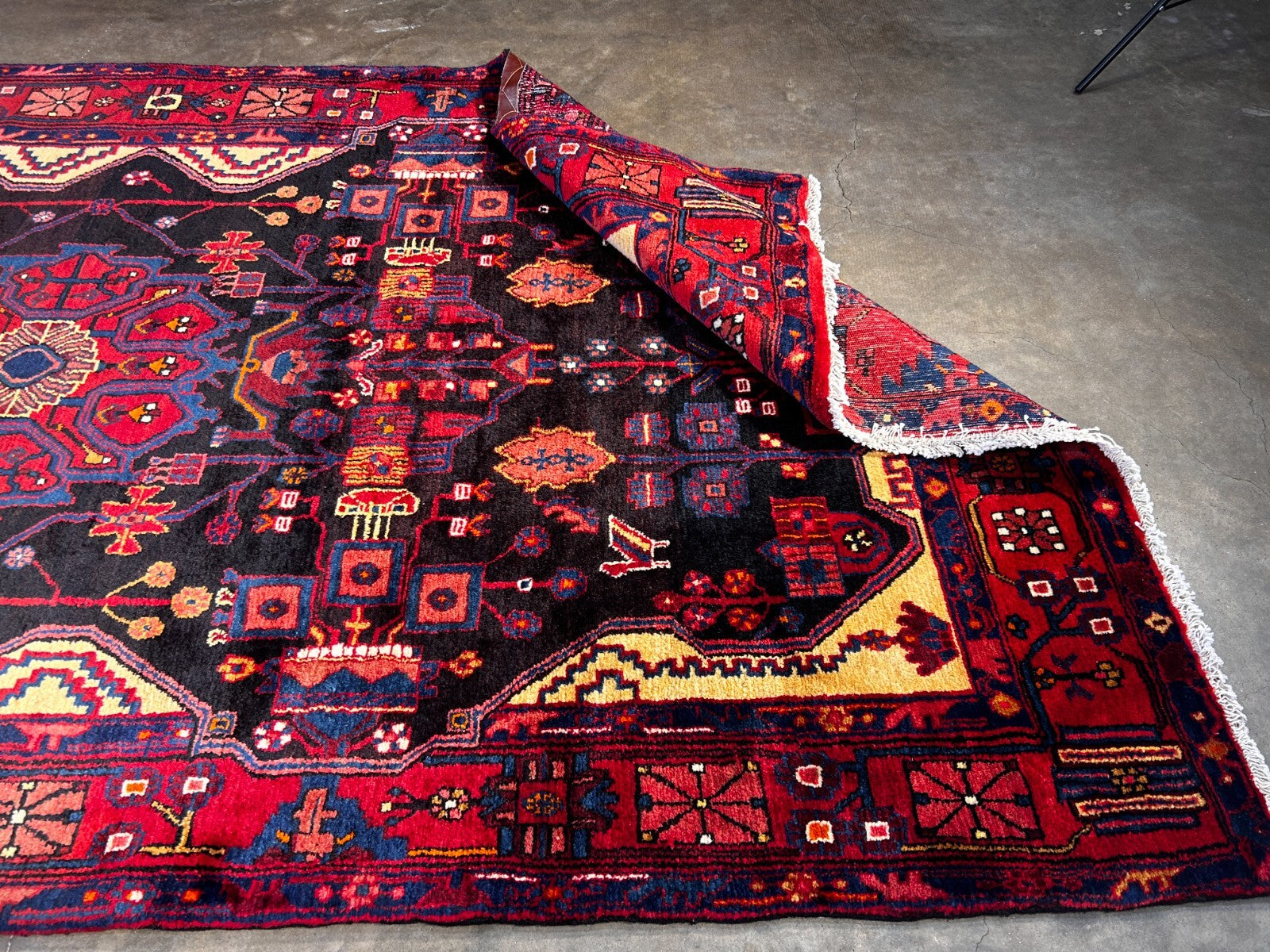 5'3" x 10'3" Hand-Knotted 100% Wool Pile Nahavande Area Rug - Carpet