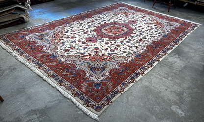 8'1"x11'7" Extra Fine Hand-Knotted Wool & Silk Oriental Rug - Area Carpet