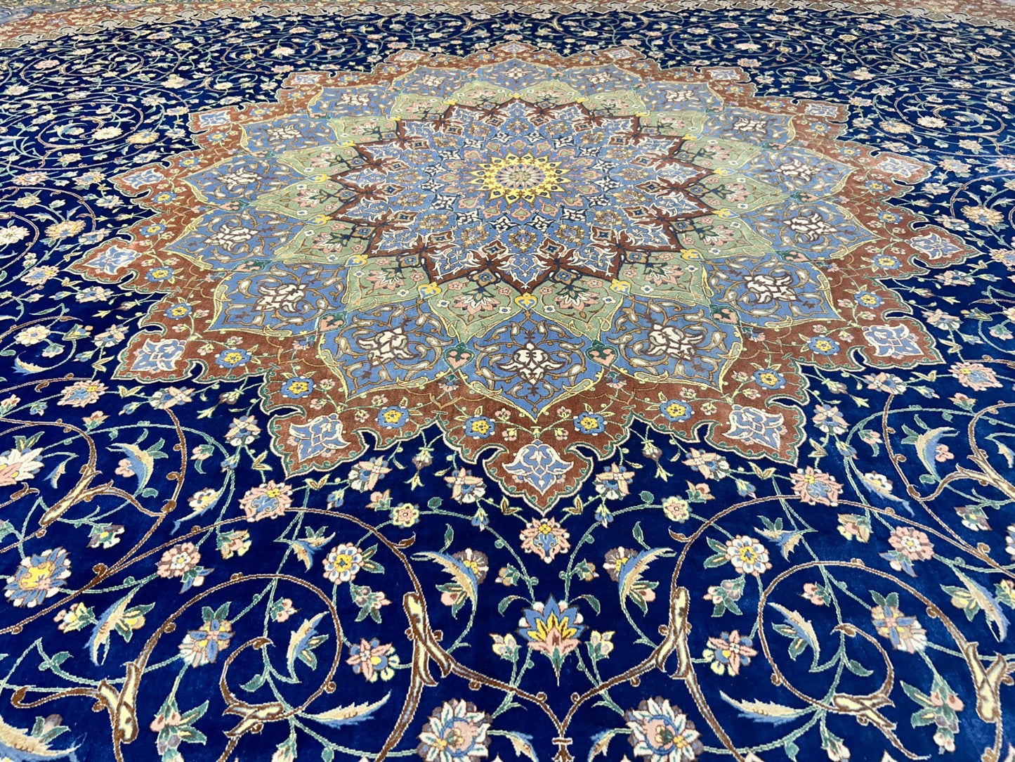 10'1"x13'1" Exquisite Signed Hand-Knotted 100% Silk Qume Rug