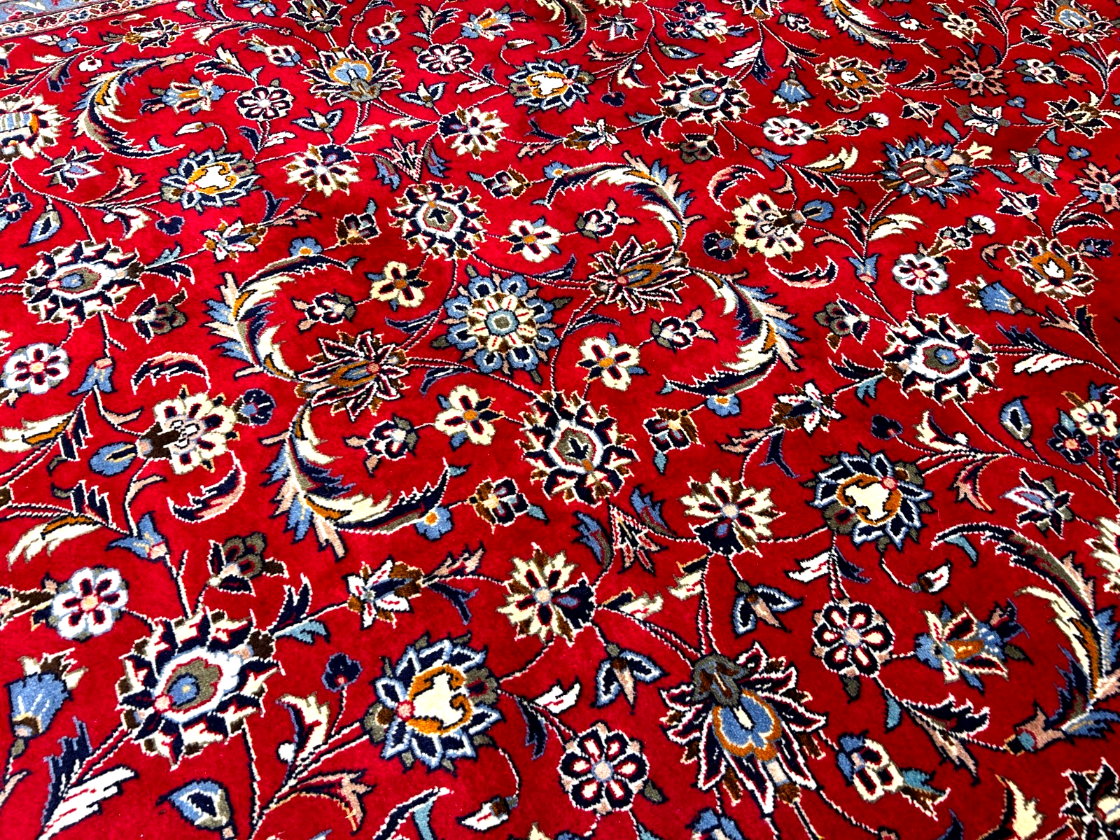 8'2"x12'1'' Fine Hand-Knotted Fine 100% Wool Pile  Kashane Area Rug