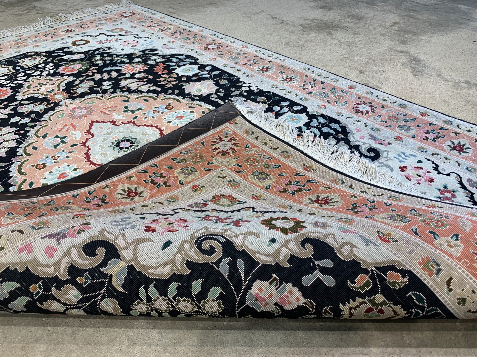 3'6"x4'10'' Fine Hand-Knotted Silk & Wool Tabrize Area Rug - Area Carpet