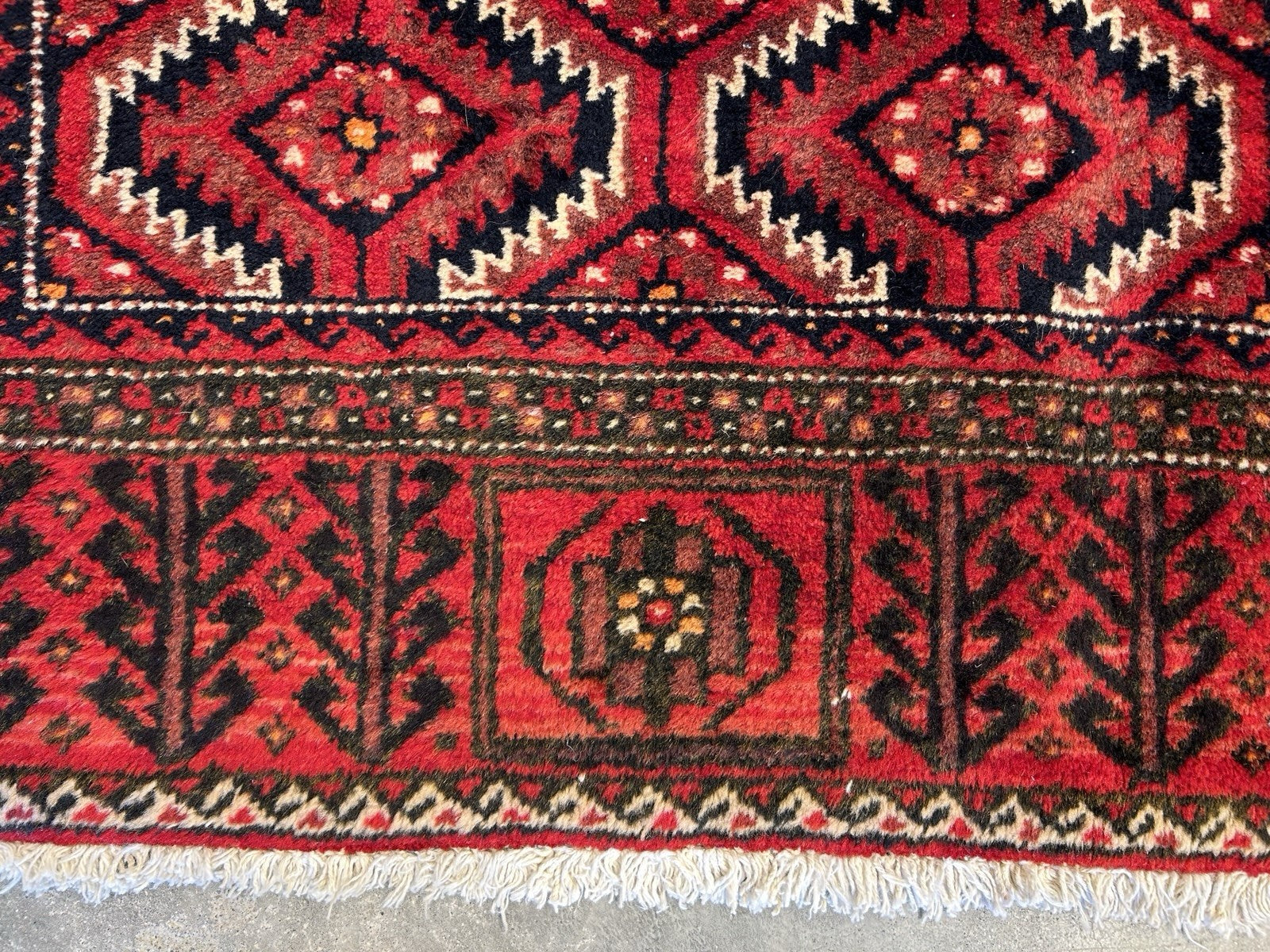 3’3”x6’2” Hand-Knotted 100% Wool Balouchi Area Rug - Carpet