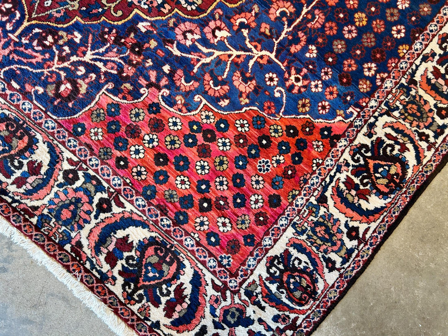 8'4"x11'6" Hand-Knotted 100% Wool Pile Bakhtiarie Rug