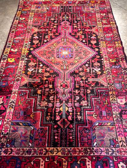 4'9" x 8'6" Hand-Knotted 100% Wool Carpet - Hamadane Area Rug