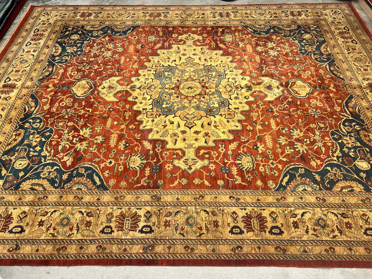 11'11"x15'5" Hand-Knotted 100% Wool Pile Herize Area Rug - Carpet