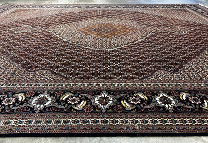 8'4"x11'3" Fine Hand-Knotted Wool & Silk Oriental Rug - Area Carpet