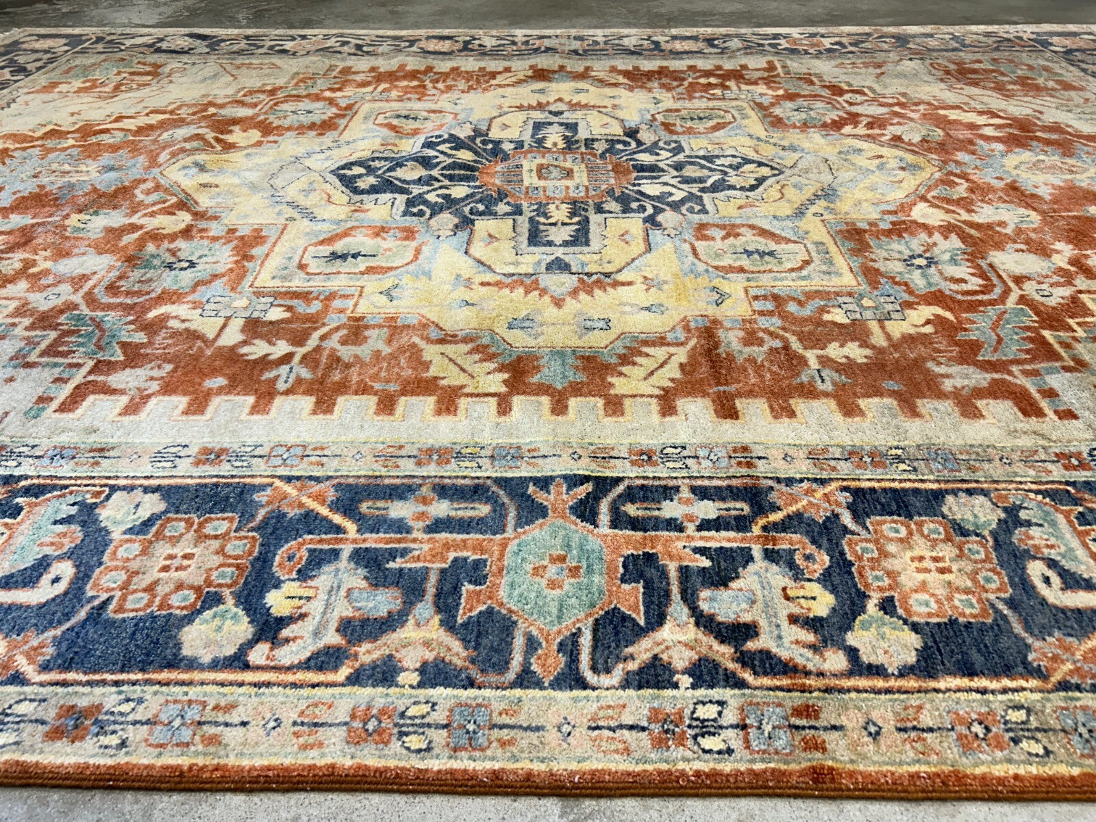 9'x12' Hand-Knotted 100% Lamb Wool Serapie Design Carpet - Area Rug