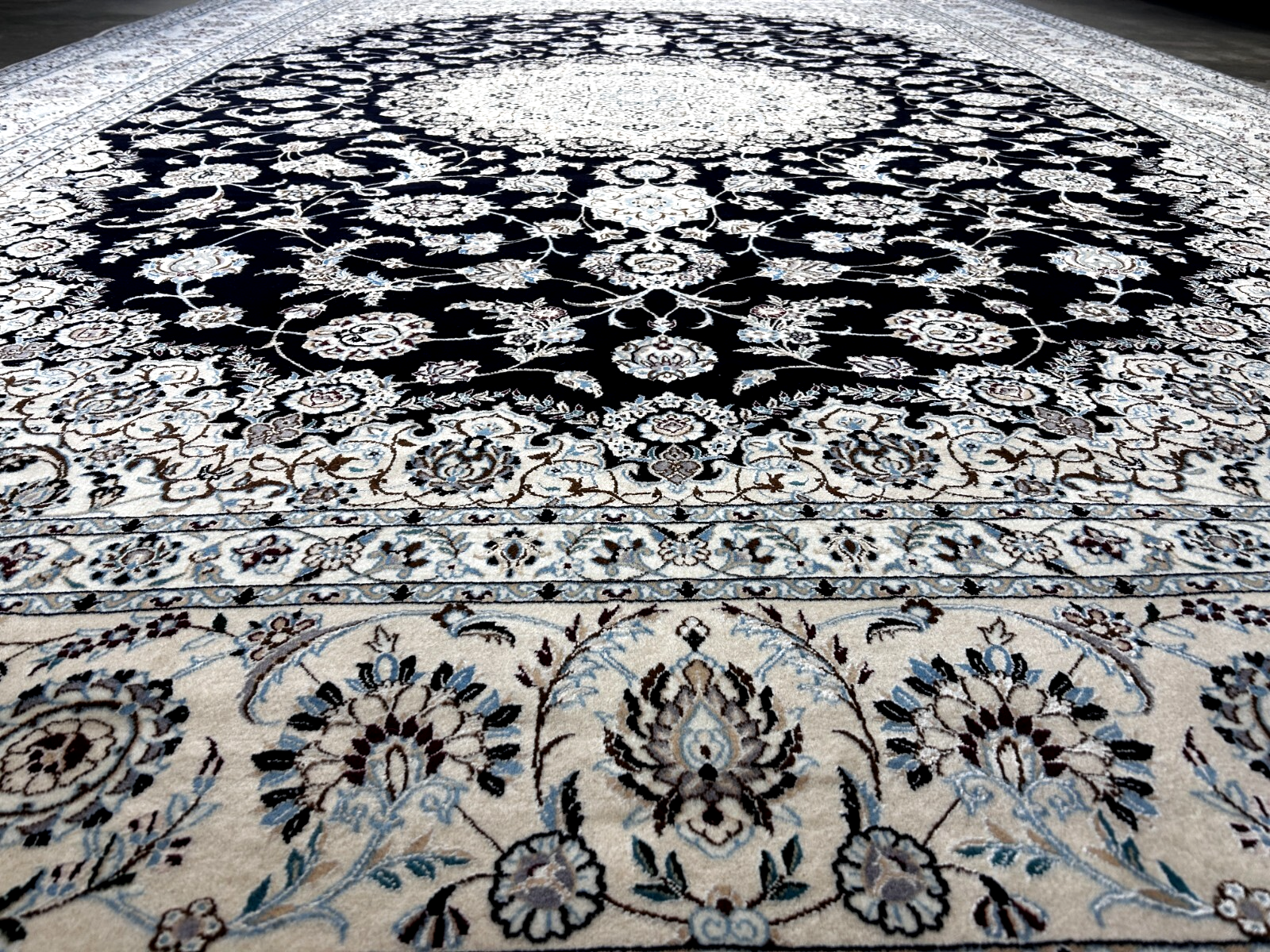  8'3"x11'10'' Very Fine Silk & Wool Habibian Naine Area Rug - Area Carpet