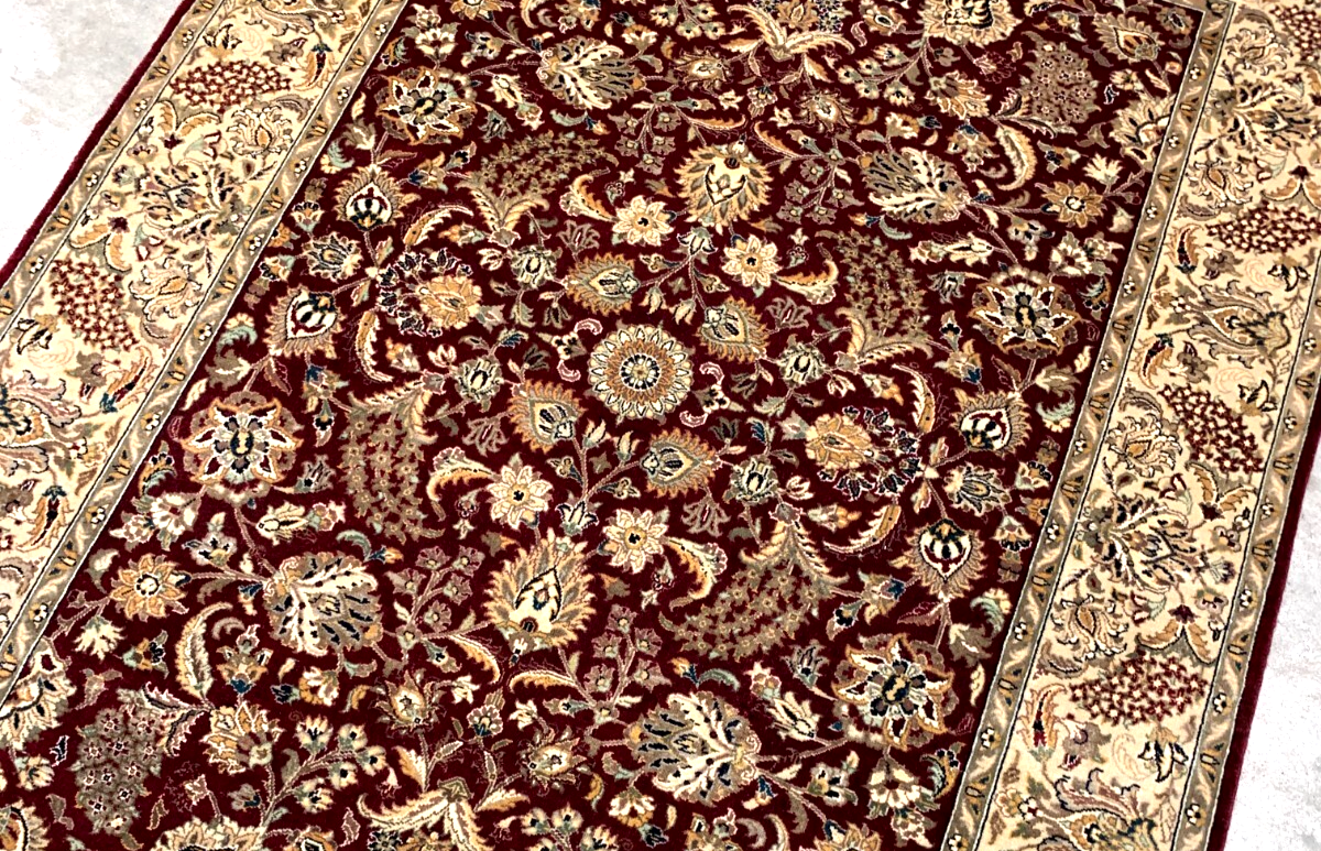 4'2"x6'0" Hand-Knotted Lahovere Vegetable-Dye 100% Wool Area Rug