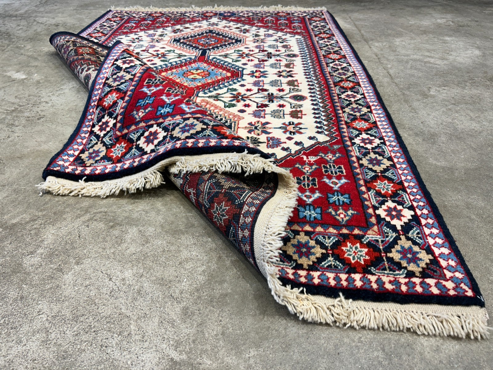 3'5"x5' Hand-Knotted 100% Wool Pile Yalamehe Rug