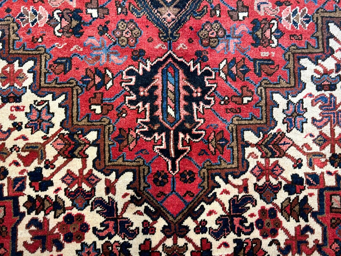6'10"x10'3" Hand-Knotted 100% Wool Herize Carpet - Area Rug