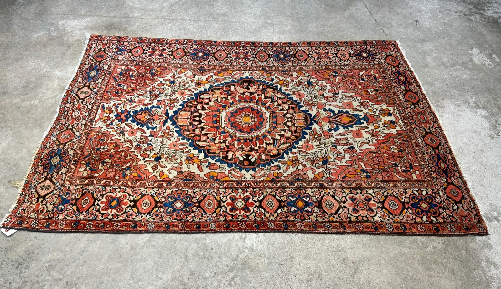 3'3"x5' Antique Hand-Knotted 100% Wool Pile Sarouke Farahan Rug